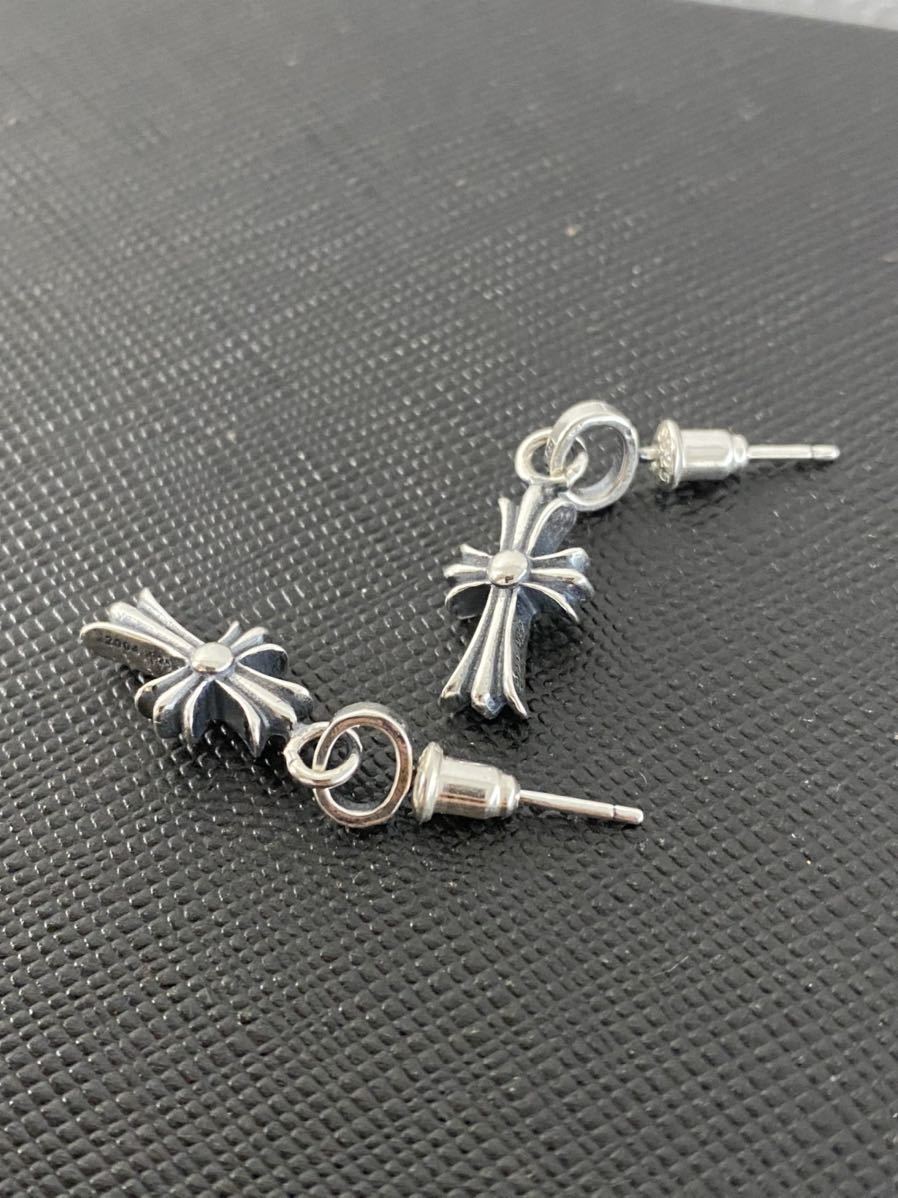 シルバー925 クロス型ピアス 唐草 シルバー 銀 両耳用 CZ ベビー