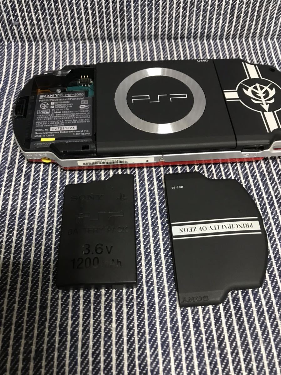 psp SONY 本体　美品　送料無料　ガンダム　ギレンの野望　ソフト再生のとき、音が鳴ります。_8