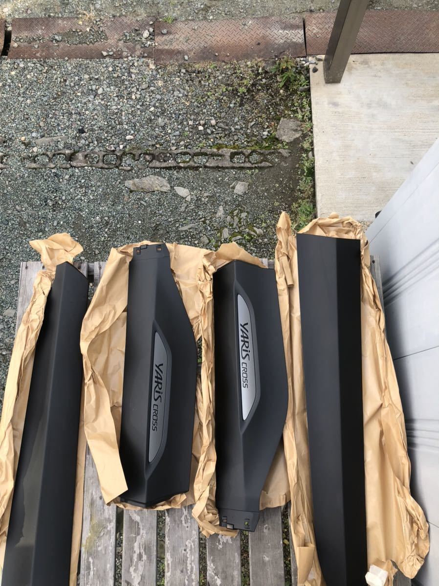新品 100円～売り切り 純正 ヤリスクロス モデリスタ サイドスカート 