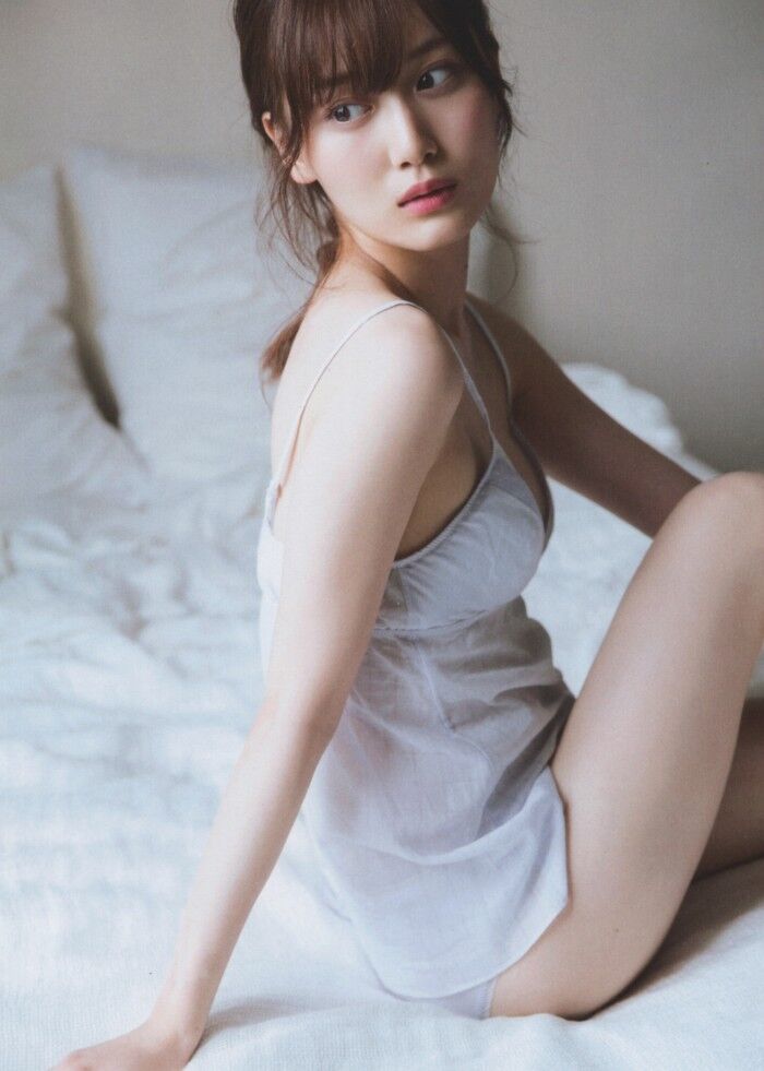 山下美月 1st写真集 『 忘れられない人 』 乃木坂46 美品(や行)｜売買