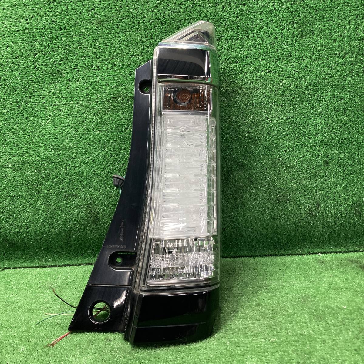 【最安値，得価】 N-BOX JF1 右 テールランプ テールライト ICHIKOH D106 LED A5893(テールライト)｜売買されたオークション情報、yahooの商品情報をアーカイブ公開 - オークファン ホンダ用