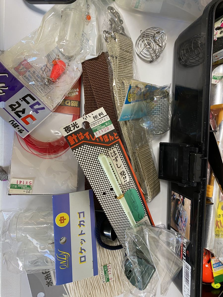 釣り具 大量セット 釣具 仕掛け 針 ウキ おもり サビキ 糸 投げ釣り 穴釣り 収納ケース付き 収納バッグ付き フィッシング 売買されたオークション情報 Yahooの商品情報をアーカイブ公開 オークファン Aucfan Com
