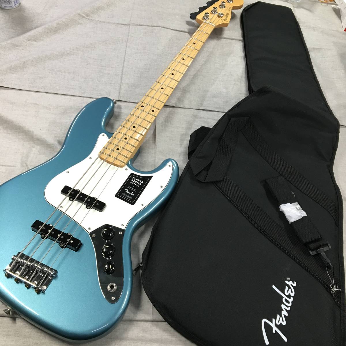 未使用 Fender エレキベース Player Jazz Bass, Maple Fingerboard 