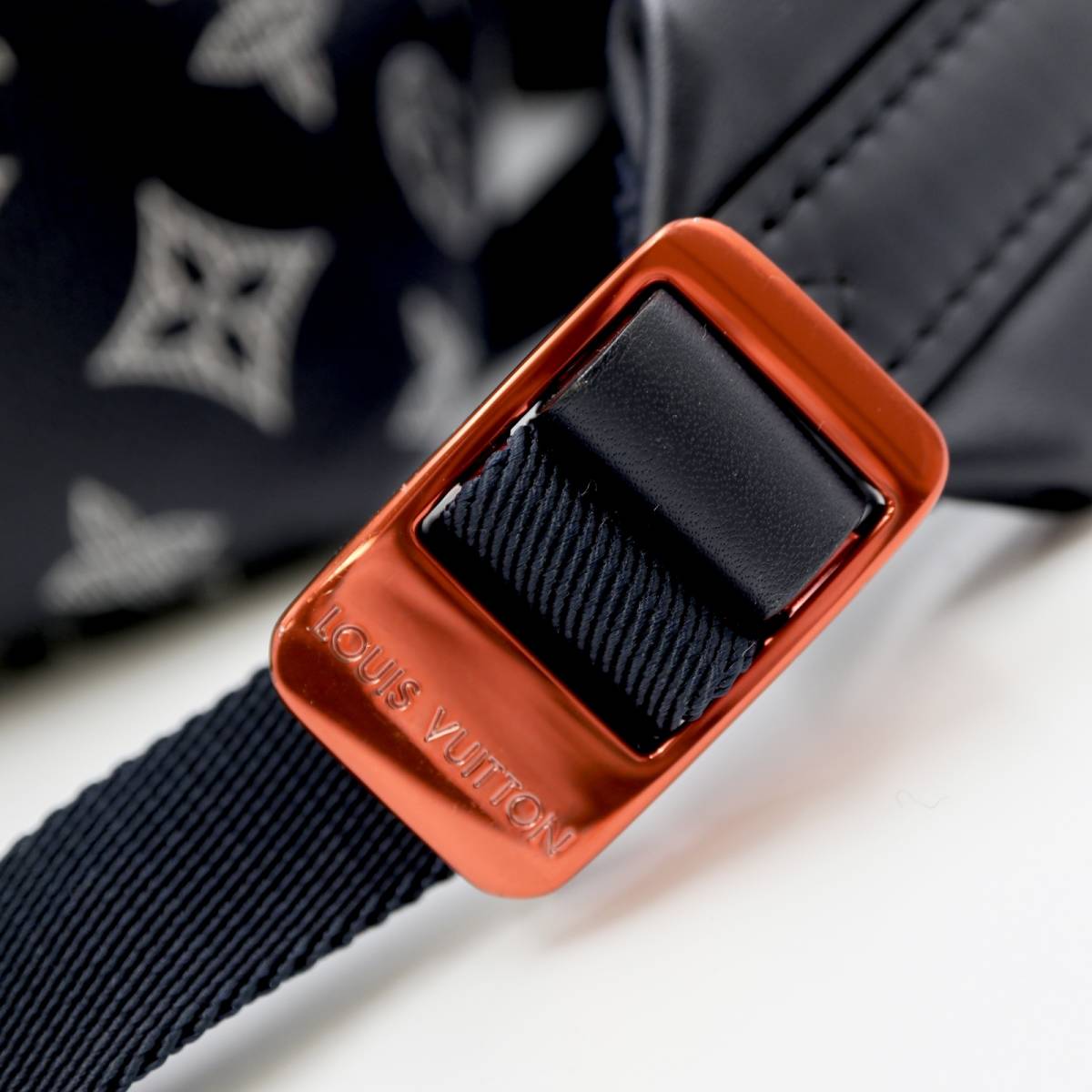 【LOUIS VUITTON】ルイヴィトン モノグラム アップサイドタウン M43676 アポロ　バックパック リュックサック メンズ 正規品 ヴィトン アップサイドダウン ルイ 18年秋冬新作 限定 モノグラムインク