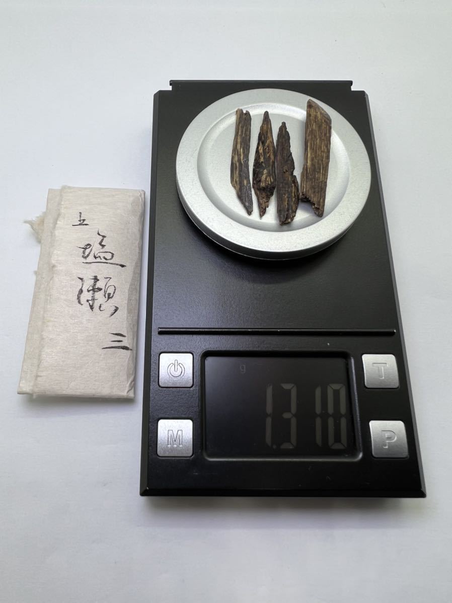 緑油極上伽羅 お香 姿物〈 アロマ 香道 聞香用 奇楠 〉 重量9.99g 4点