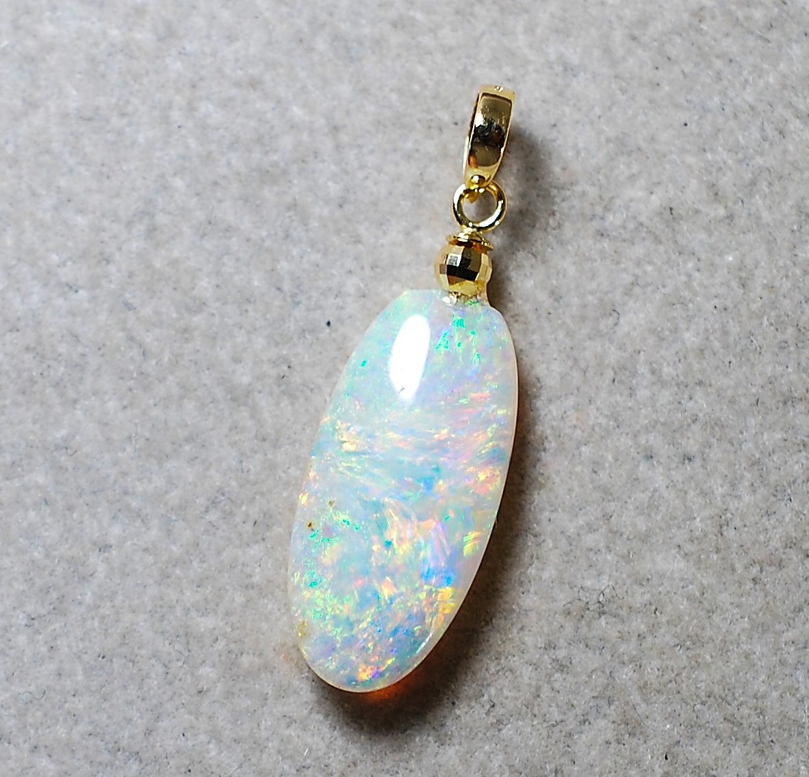 100～ソ付K18ネオンカラー赤色遊色綺麗!天然オパール2.643ct17.0×8.1 