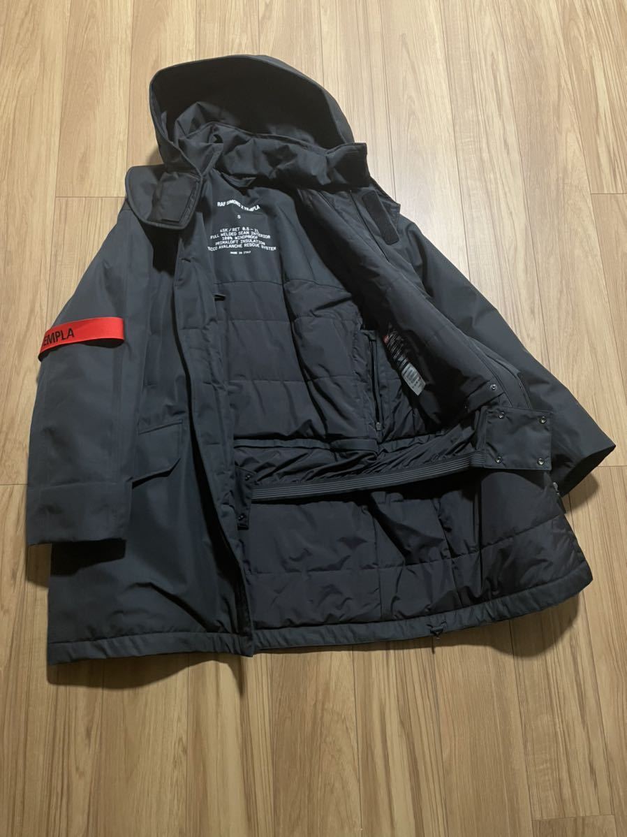 RAF SIMONS×TEMPLA オーバーサイズナイロンフードコート Raf Simons Black Templa Edition Oversized Wadded Ski Coat Raf Simons