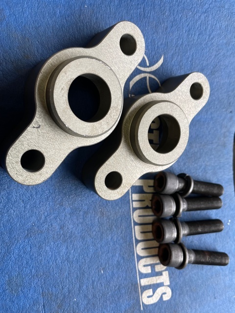 フェアレディZ（S30）用ロールセンターアダプター フェアレディーZ