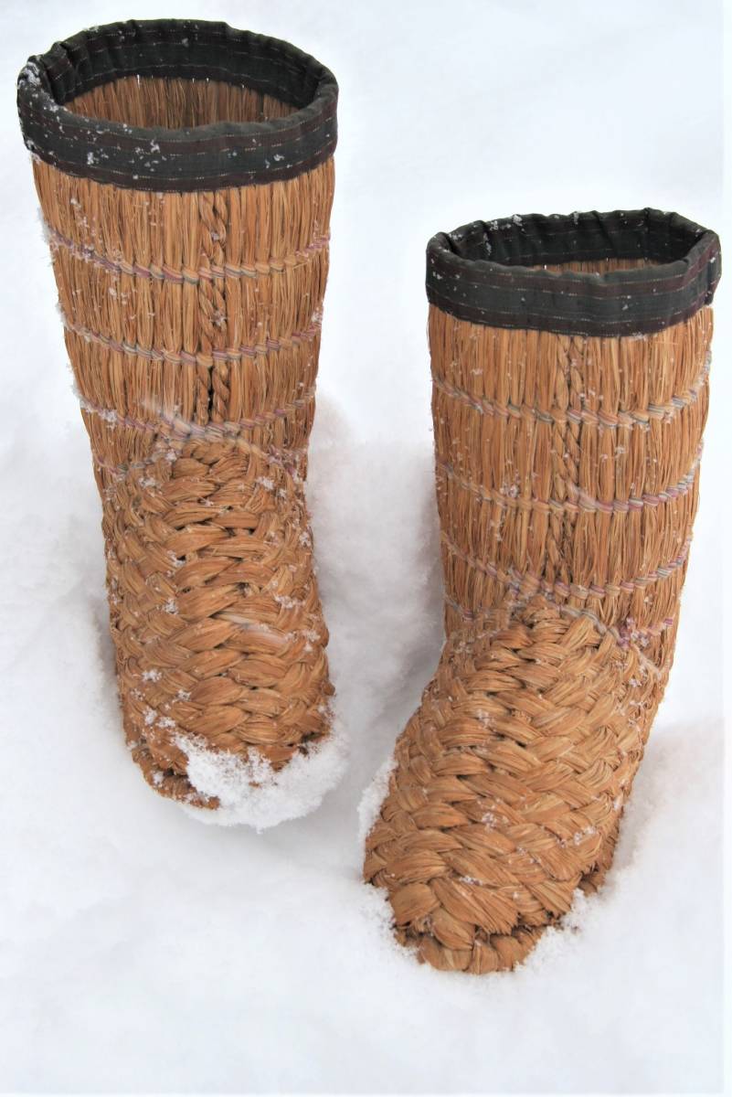 ○ 藁細工 藁靴 高さ24.5cm [民芸品 日用雑貨 藁工芸 民具 民芸品 わら
