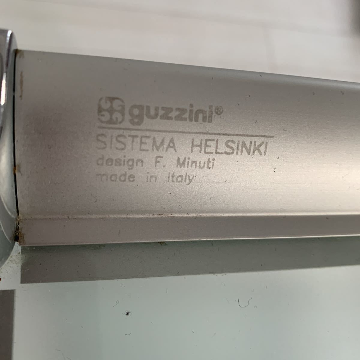 グッチーニ Guzzini イタリア製 キャスター付きガラスローボード