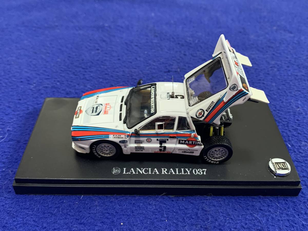京商　ランチアストラトス　サファリラリー　1/18 中古品 京商 ランチアストラトス サファリラリー 1⁄18 中古品