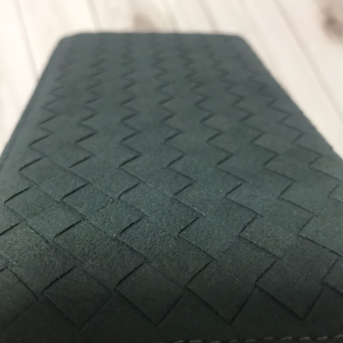 限定緑系グリーン系アルカンターラ（Alcantara）本革編み込み 長財布