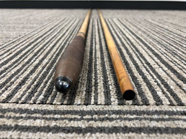 MFC へらぶな専門店 へら竿 SHOP ONLINE 松岡釣具 へら鮒釣具多数！ 光竹作 カーボン竿掛２本物 小仕舞 笛巻彩雲 合成竿 美品！ 華仙 頂 総塗り段巻仕上げ白紗綾