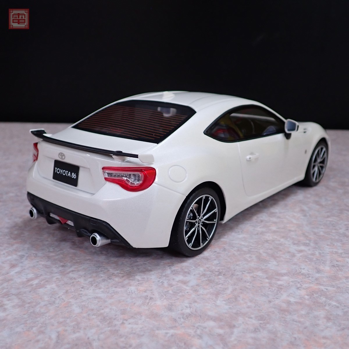 京商 サムライ 1/18 トヨタ 86 GT リミテッド ホワイト KSR18018W 