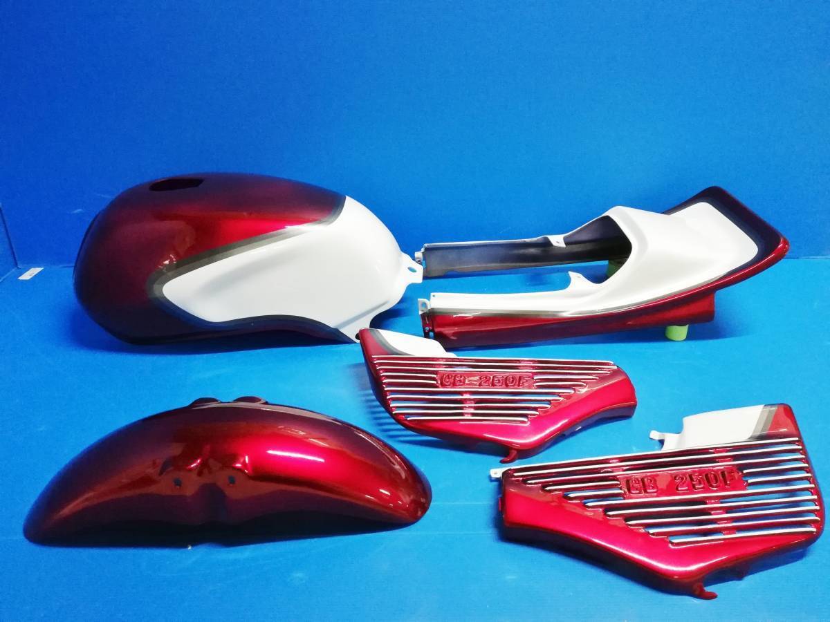 新品 ジェイド250 外装カバー 一式 赤白CBX/MC23塗装済み 新品 ジェイド250 外装カバー 一式 赤白CBX/MC23塗装済み
