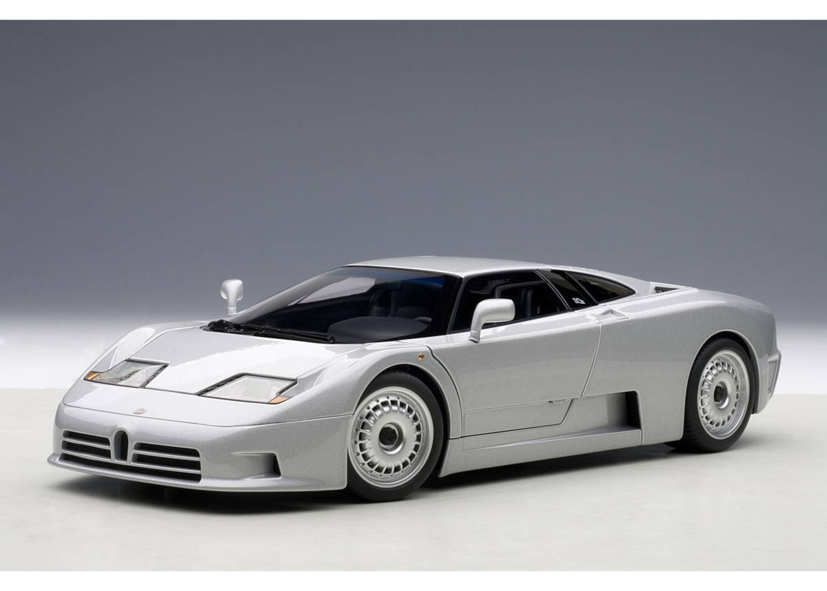 AUTOart 1/18 ヘネシー ヴェノム GT スパイダー レッド 日産 R390 GT1