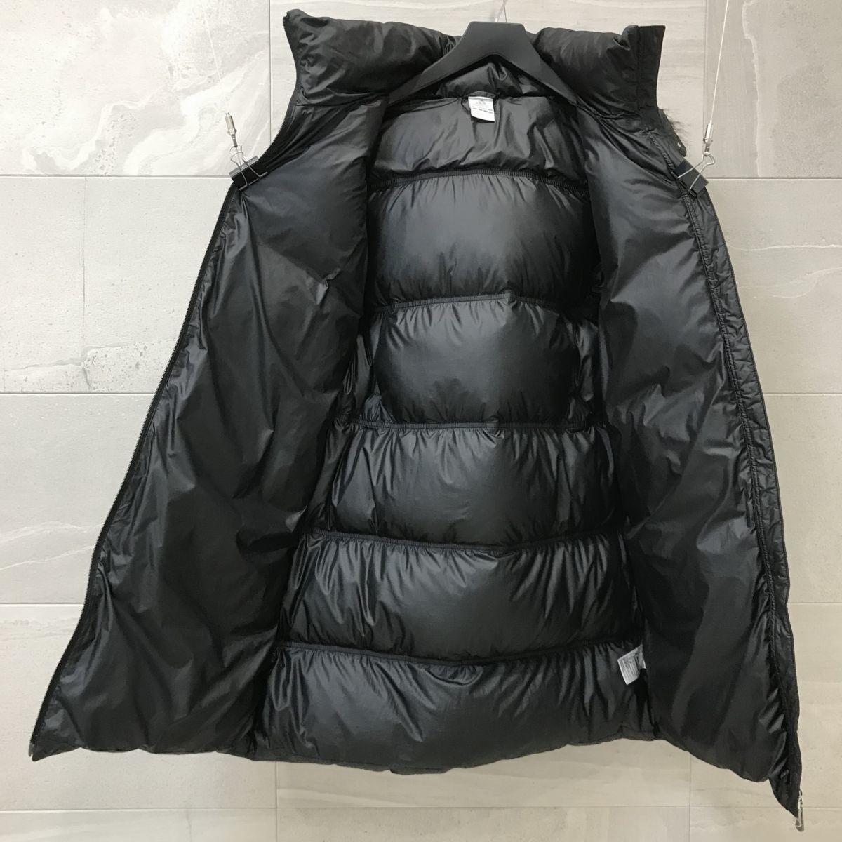 美品 / adidas アディダス / ファー ベルト フード付き Aライン ロング ダウン コート ジャケット / L レディース / 黒 防寒 adidas アディダス ファー ファートラックジャケット (adidas ストライプ