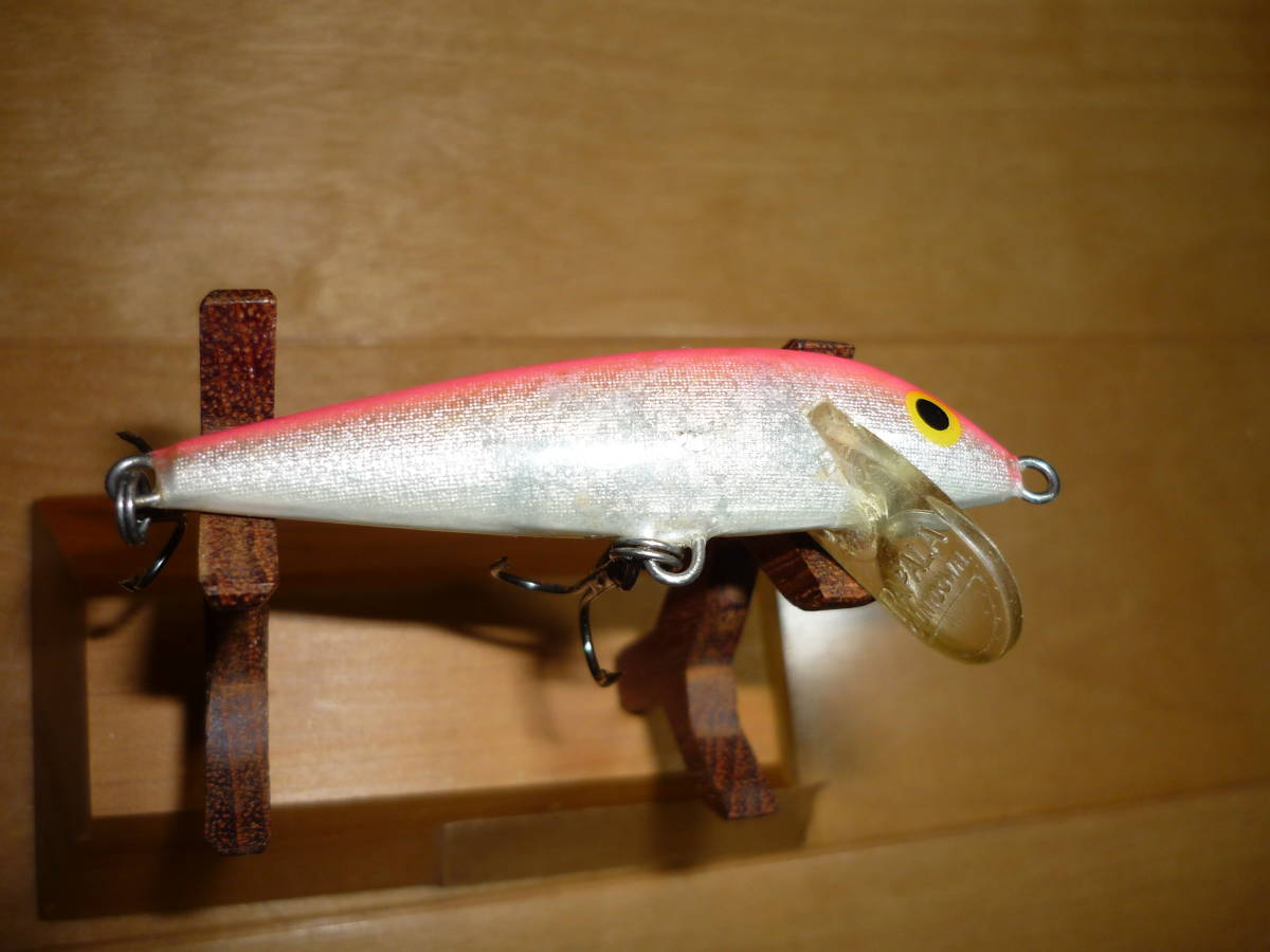 品 Rapala ラパラ カウントダウン Cd7 シーバス用ルアー シンキングミノー ホタルイカパターン 富山湾 アジ メバル 黒鯛 真鯛 シーバス ミノー 売買されたオークション情報 Yahooの商品情報をアーカイブ公開 オークファン Aucfan Com