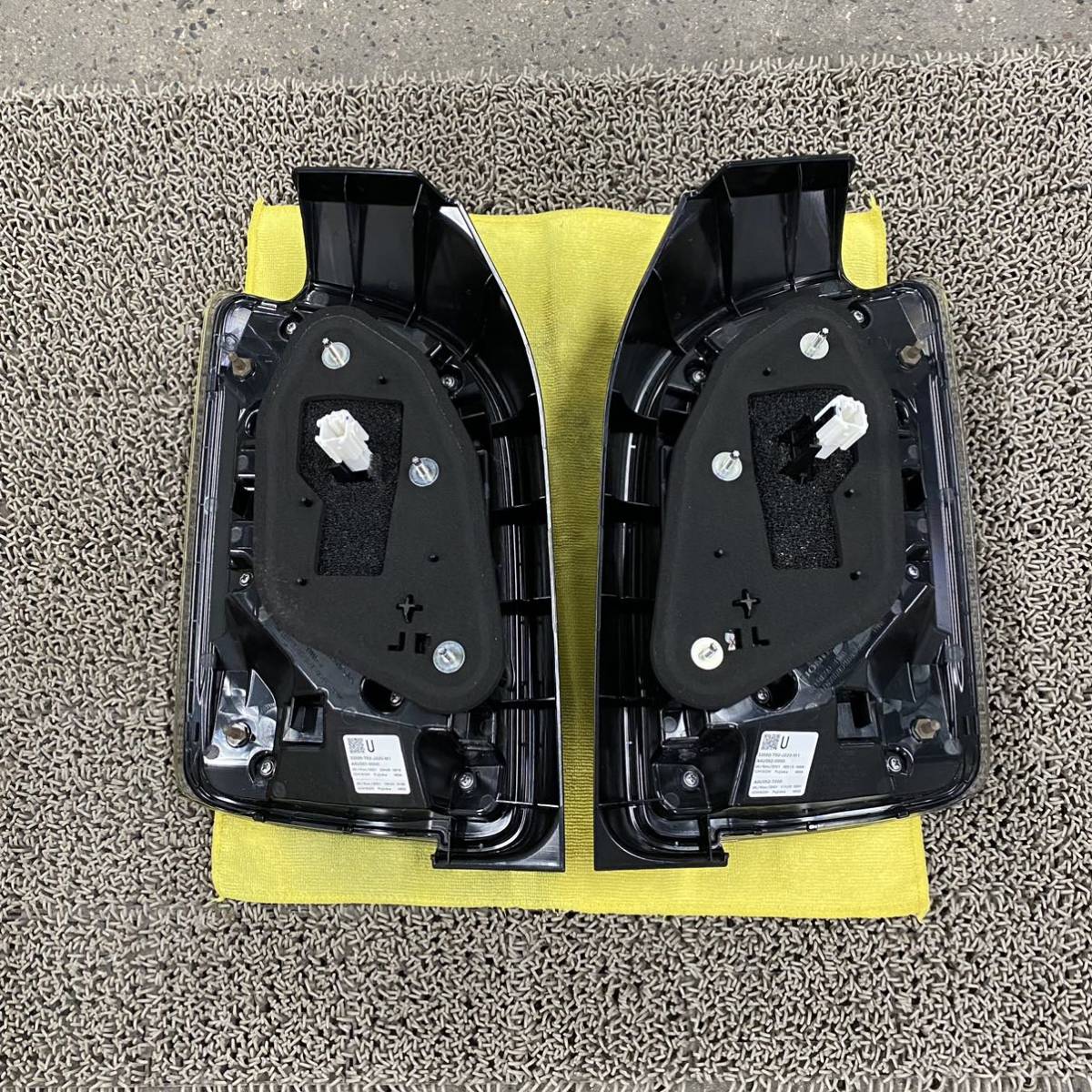 送料無料！ JG3 N－ONE RS 純正テールランプ左右 新車外し 