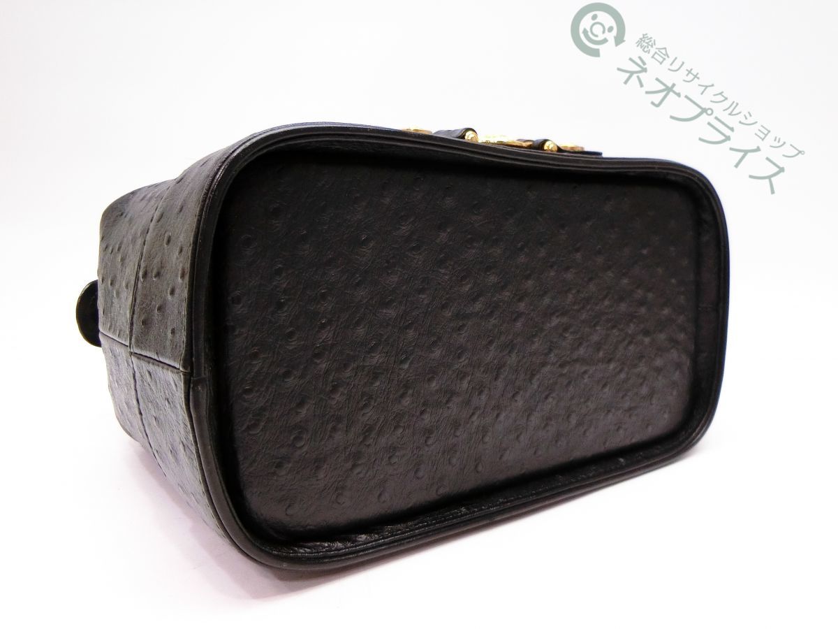 ◇S9635 VERSACE ヴェルサーチ サンバースト 型押しレザー バニティ 