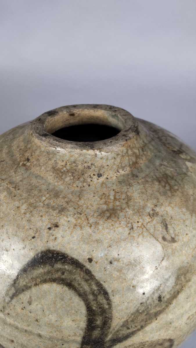 李朝 粉青沙器 鉄絵 草花文瓶（1392–1897 CE） | 入蘆花