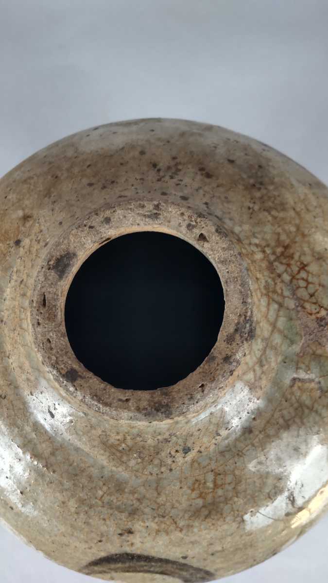 李朝 粉青沙器 鉄絵 草花文瓶（1392–1897 CE） | 入蘆花