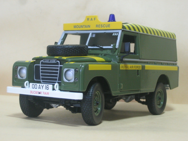 全国無料，限定セール 1/18 Universal Hobbies LAND ROVER SerieⅢ Delivery Van "R.A.F Moutain Rescue" 233(商用車、公用車)｜売買されたオークション情報、yahooの商品情報をアーカイブ公開 - オークファン 商用車、公用車