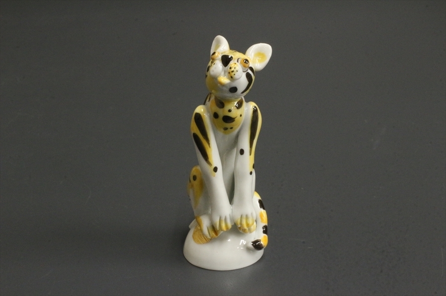 置物 マイセン 虎 フィギュリン MEISSEN 寅 干支 美品 オブジェ トラ