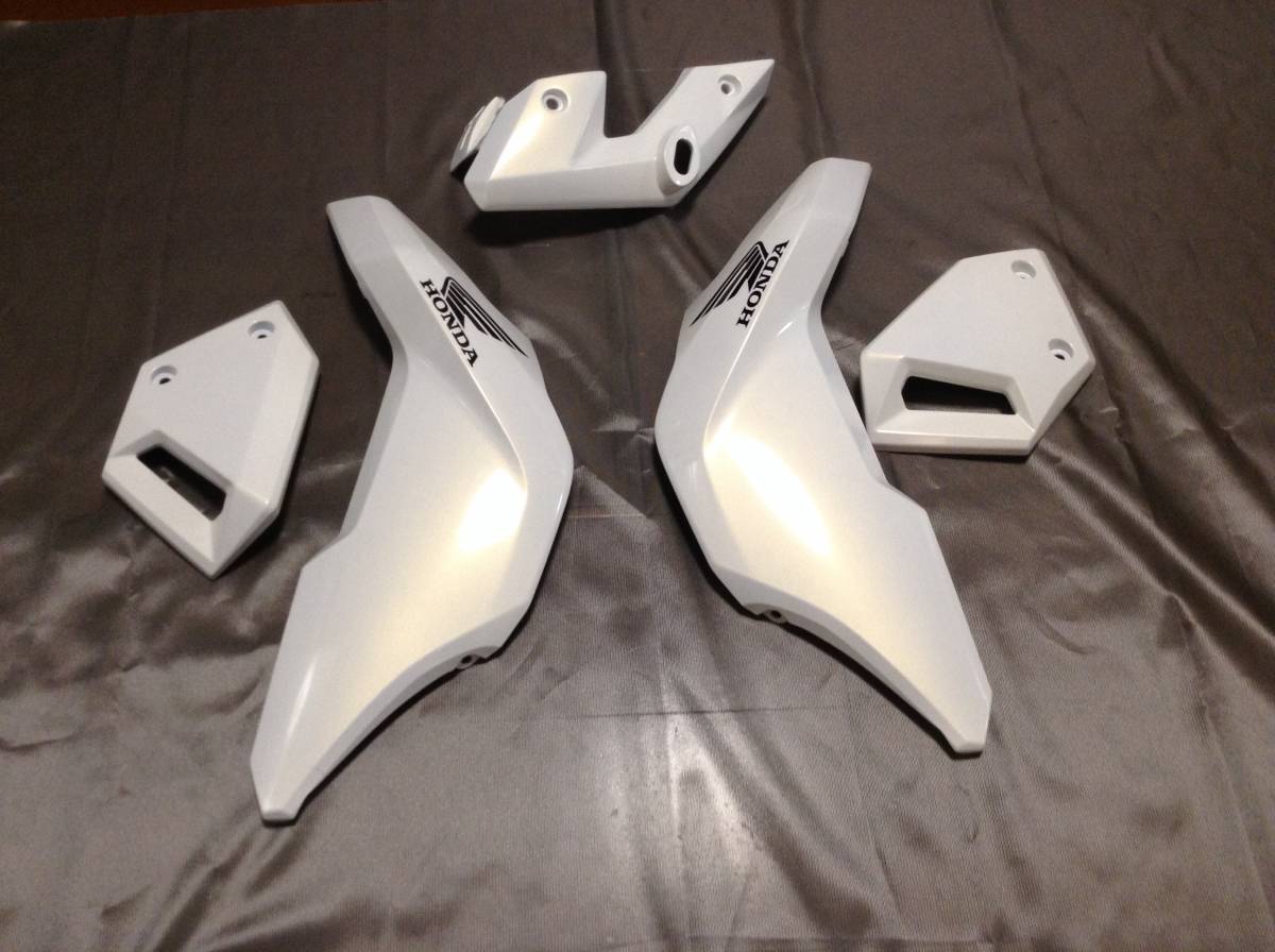 グロム ホンダ純正 カウル シュラウド 等5点セット Jc61後期 Jc75 Grom セット 売買されたオークション情報 Yahooの商品情報をアーカイブ公開 オークファン Aucfan Com