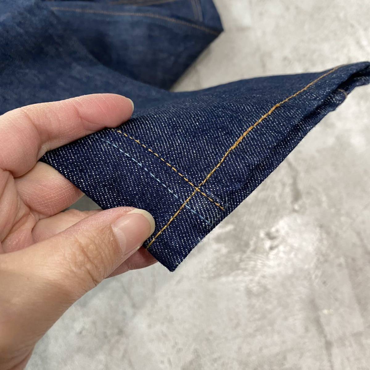 極美品 LEVI
