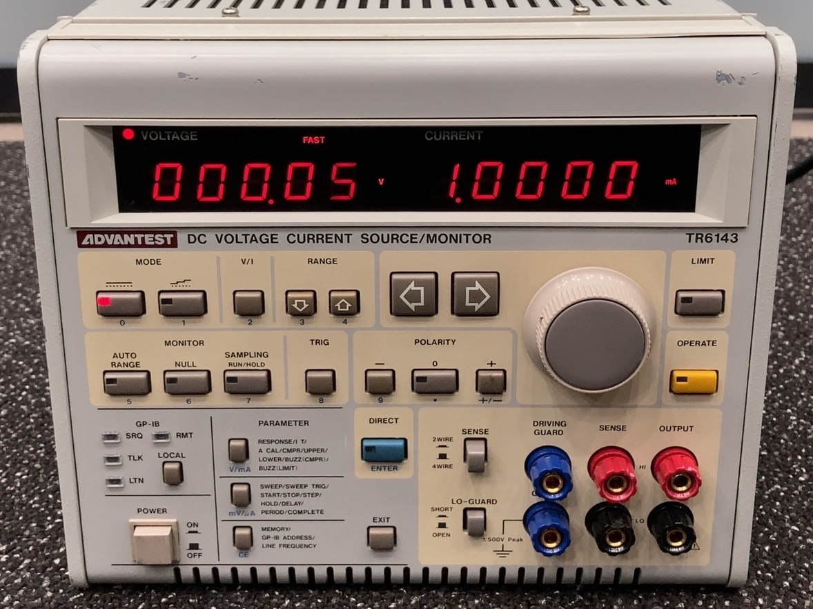 TR6143 DC VOLTAGE CURRENT ADVANTEST SOURCE⁄MONITOR ADVANTEST
