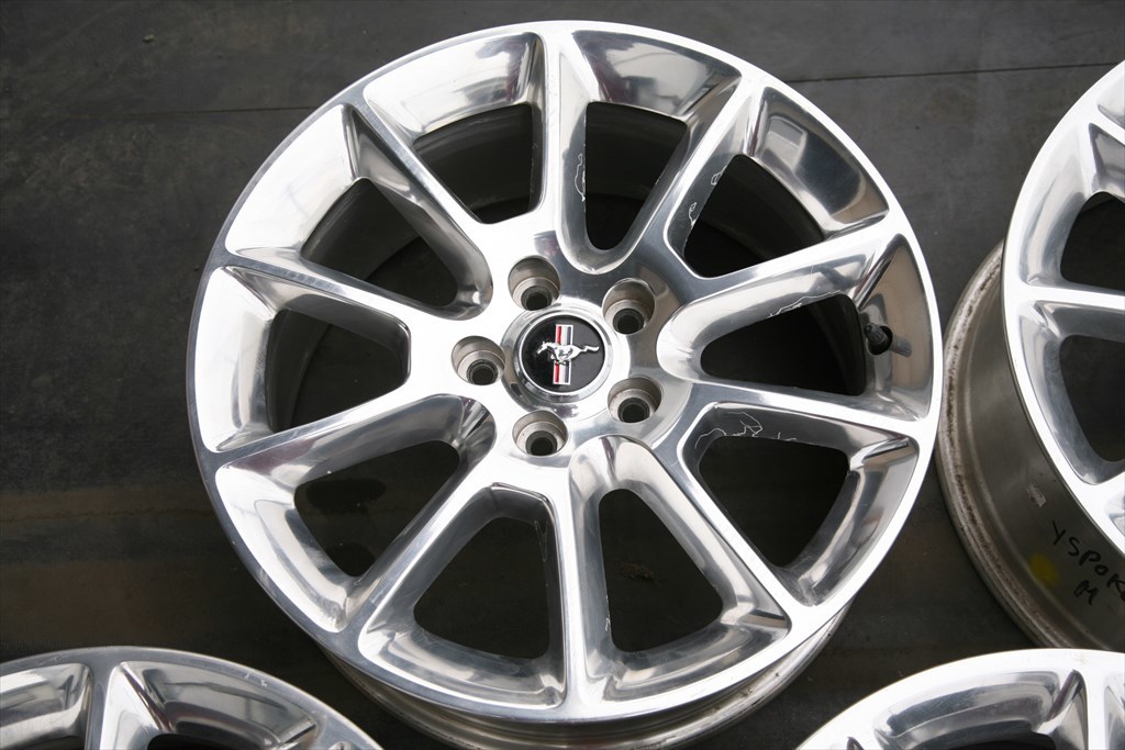 フォードFordマスタングMustang純正 アルミホイール4本セット8J 18inch PCD114.3 5H +44ポリッシュ