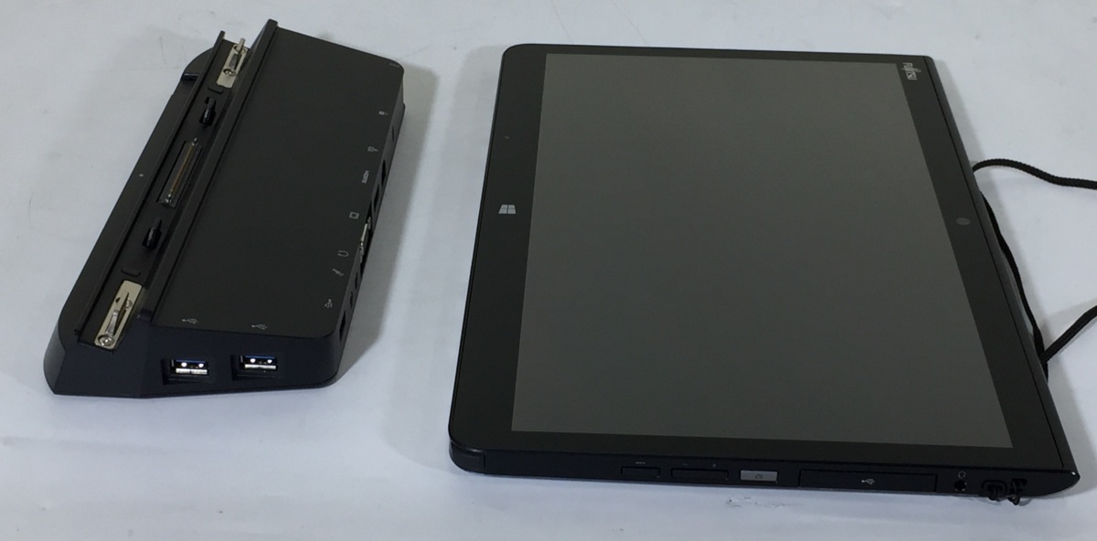 埼玉発】【富士通・FUJITSU】ARROWS TAB Q775/K ☆Core i5-5300U＠2.3