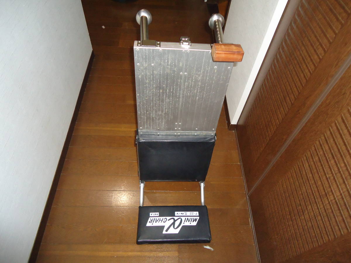 ◇カープ(Carp):へらぶな釣り用ヘラ台(MINI α Chair，F-22，中古品