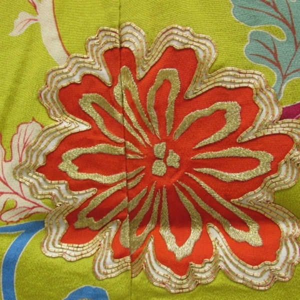アンティーク振袖華やか貝合わせ扇面牡丹・菊 金コマ・刺繍 正絹