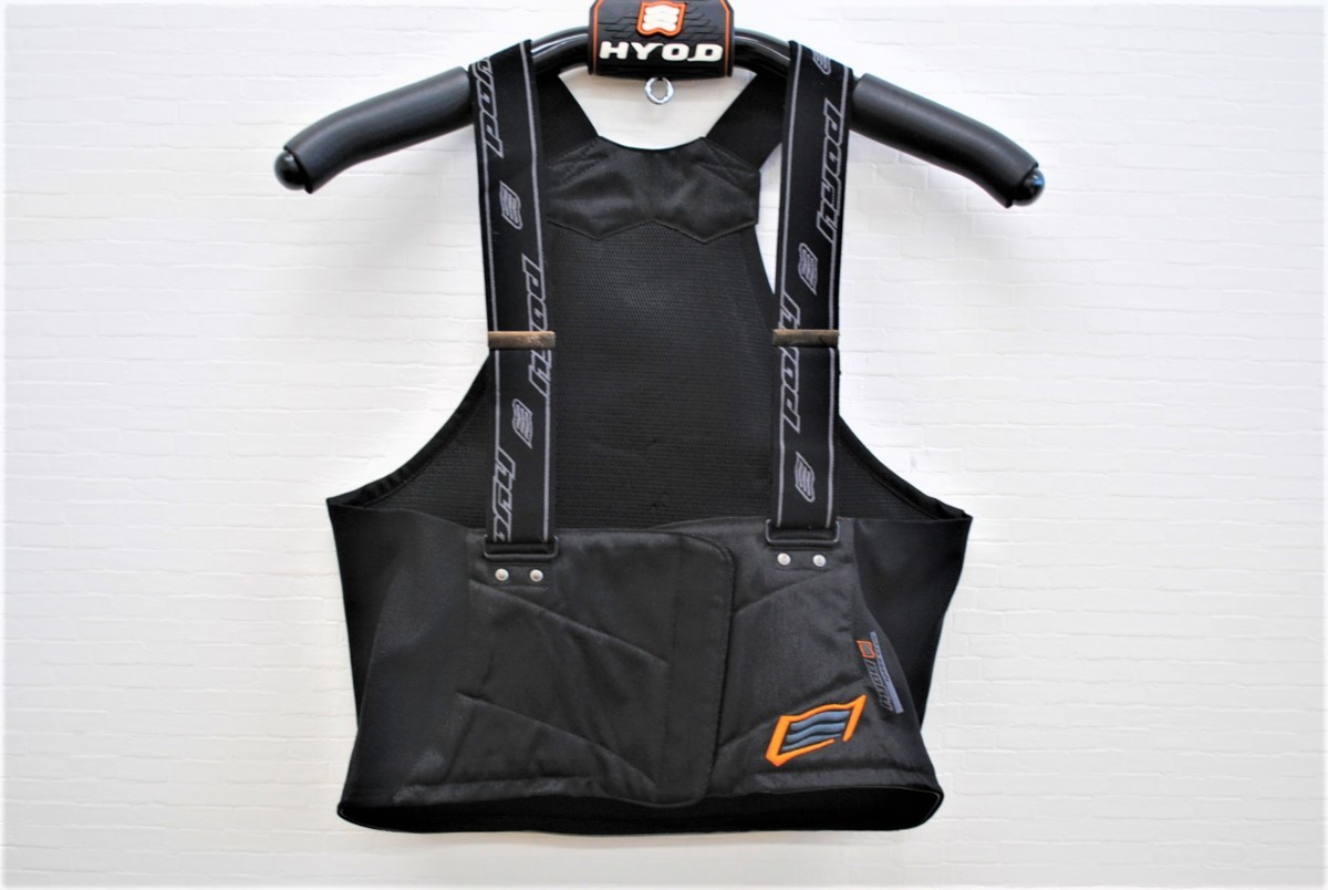 低価，人気 HYOD D3O バックプロテクター size/M 除菌消臭済み(背中)｜売買されたオークション情報、yahooの商品情報をアーカイブ公開 - オークファン 背中