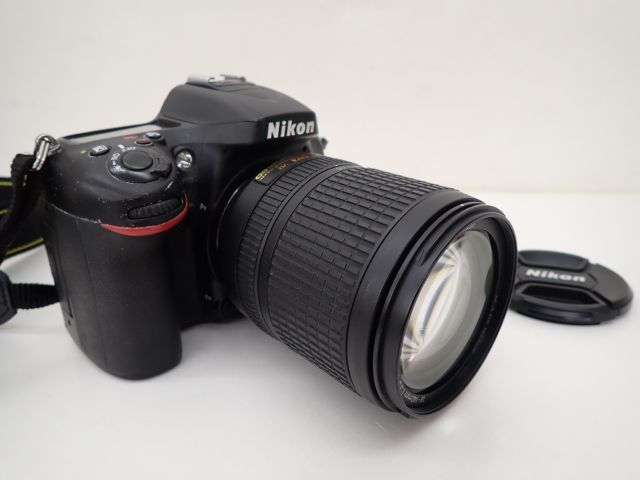 Nikon D7100 ニコン デジタル一眼レフカメラ 2410万画素 + ズーム