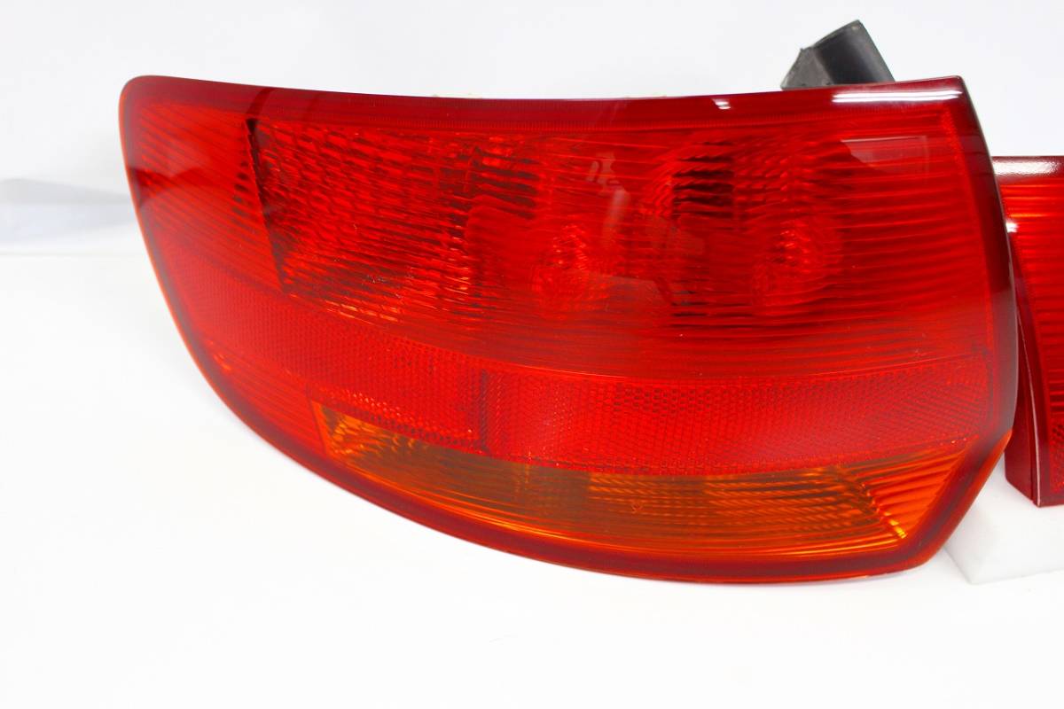 美品 アウディ A3 8P 純正 テールレンズ テールランプ 左右 セット 