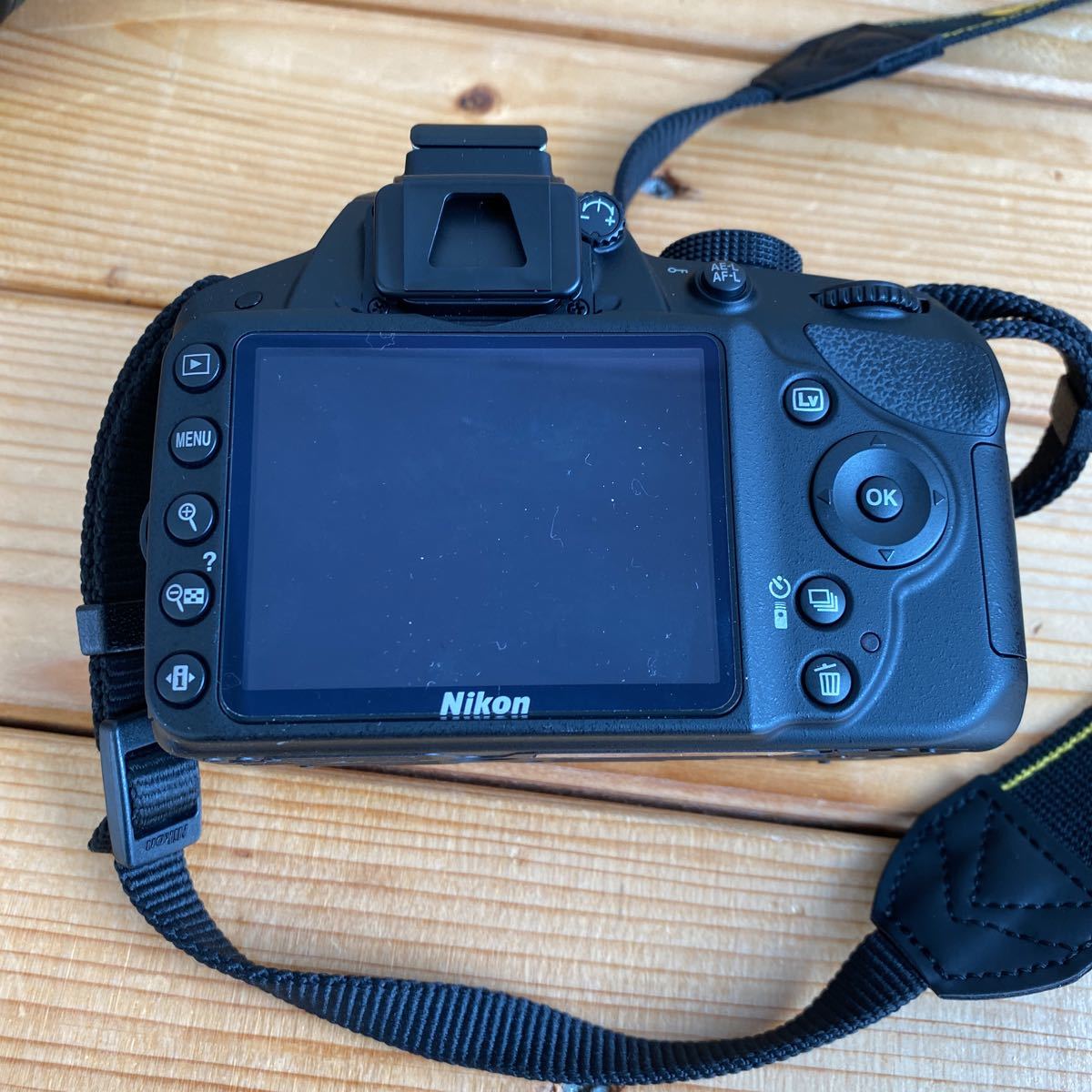 83 Nikon ニコン D3200 一眼ボディ 55-200mm 1:4.5-5.6 G ED DX VR 18-