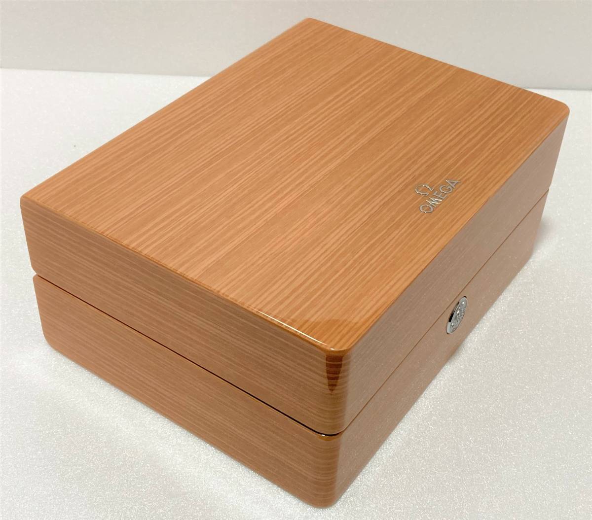 美品 純正 OMEGA オメガ 時計ケース 箱 ボックス タグ 冊子 ギャラン  
