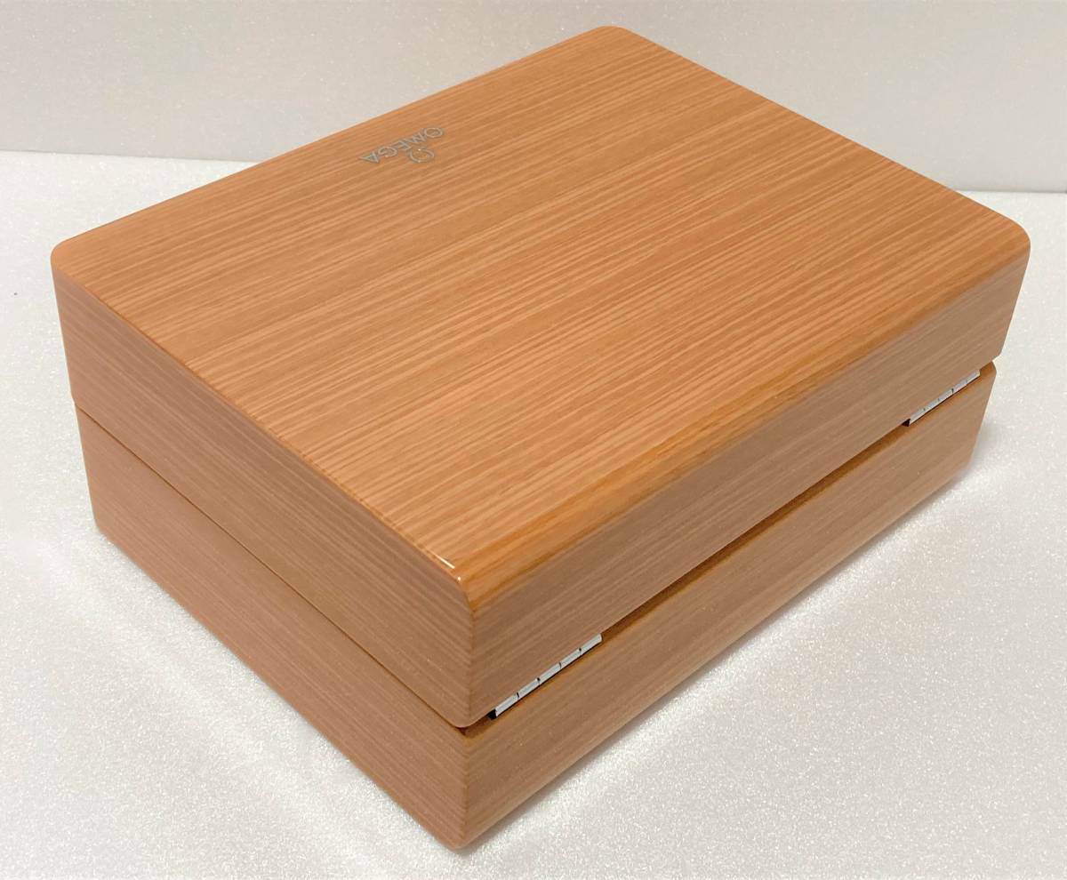 美品 純正 OMEGA オメガ 時計ケース 箱 ボックス タグ 冊子 ギャラン