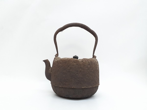 R262-N24-37 龍文堂 蓋銘 鉄瓶 重量約1715g 金属工芸品 骨董品 古道具