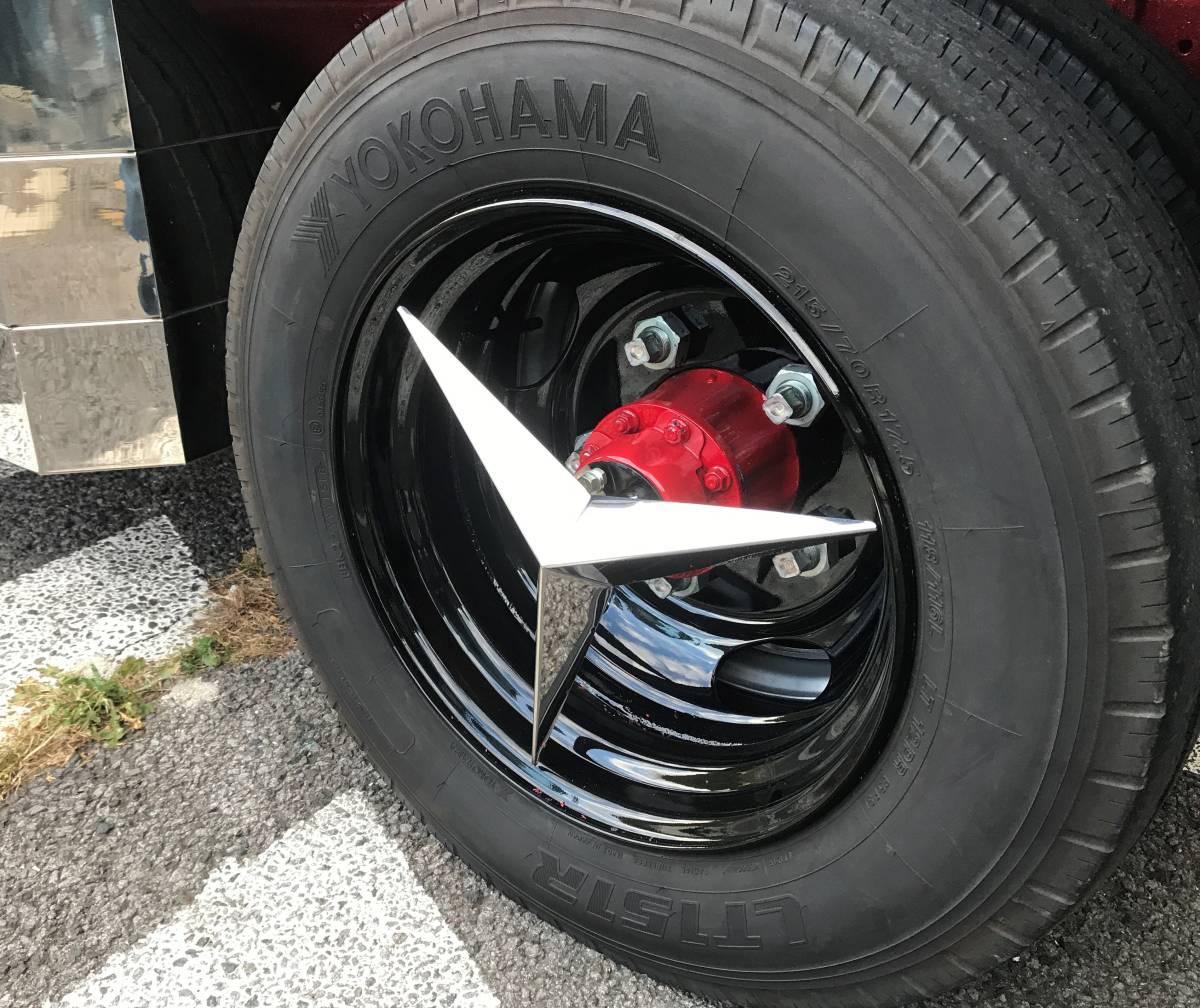 新品！ 鏡面ステンレス ベンツ型 16インチ ホイールスピンナー 3穴 2個