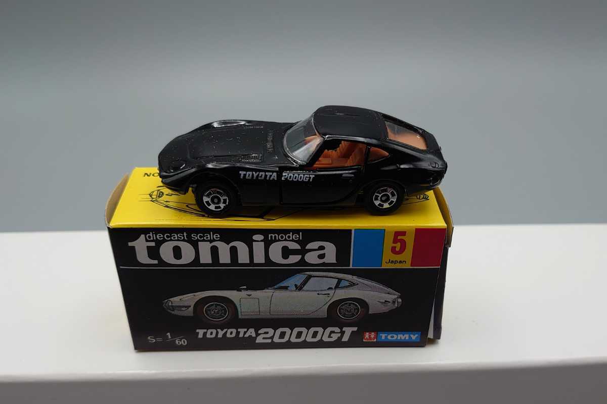 黒箱トミカ】トヨタ2000GT (ブラック）1/60スケール【イケダ特注品