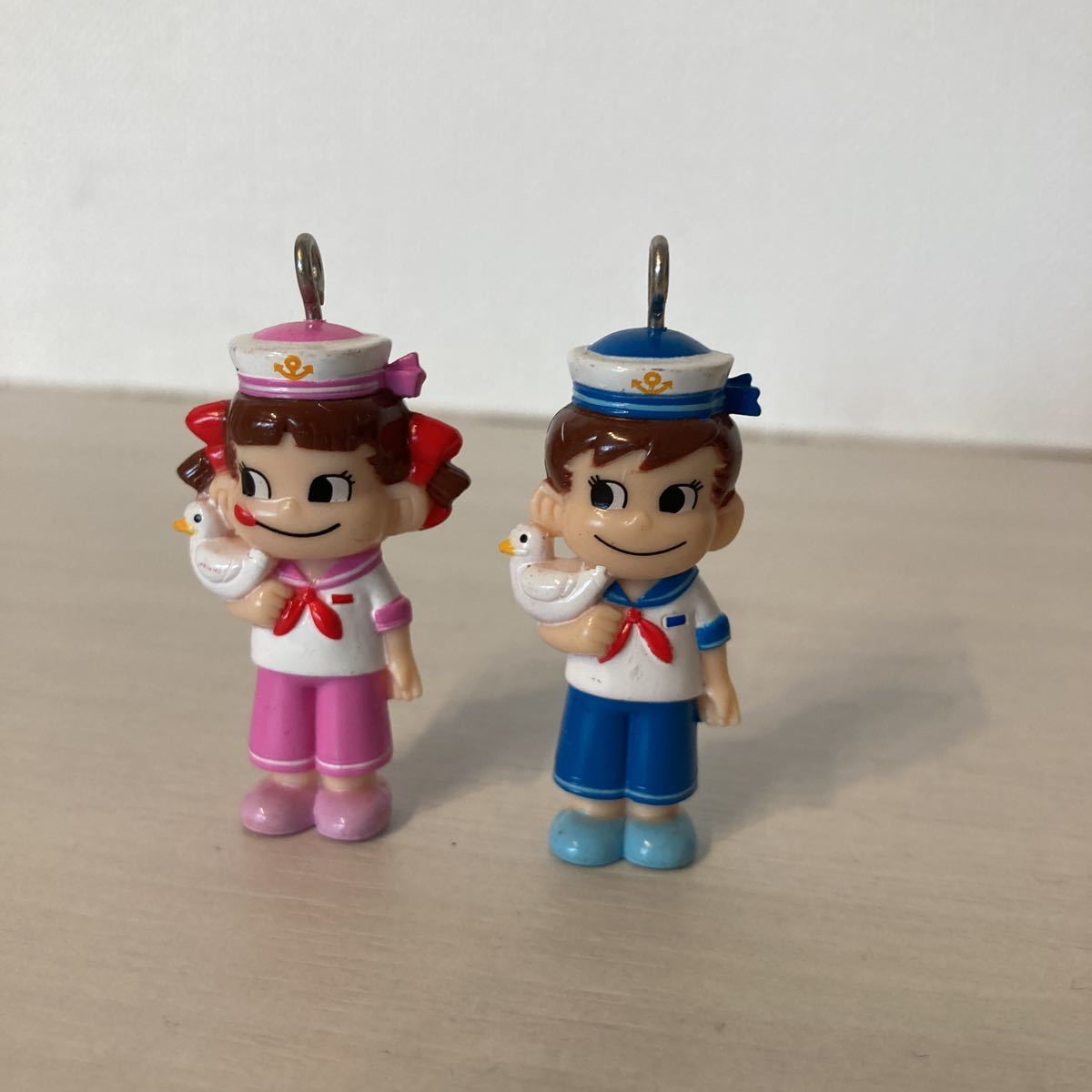 Fujiya 不二家 ミニミニペコちゃん 水兵ペコちゃんポコちゃんセット キーホルダーマスコット 自宅保管品 ヴィンテージ コレクション ペコちゃん 売買されたオークション情報 Yahooの商品情報をアーカイブ公開 オークファン Aucfan Com