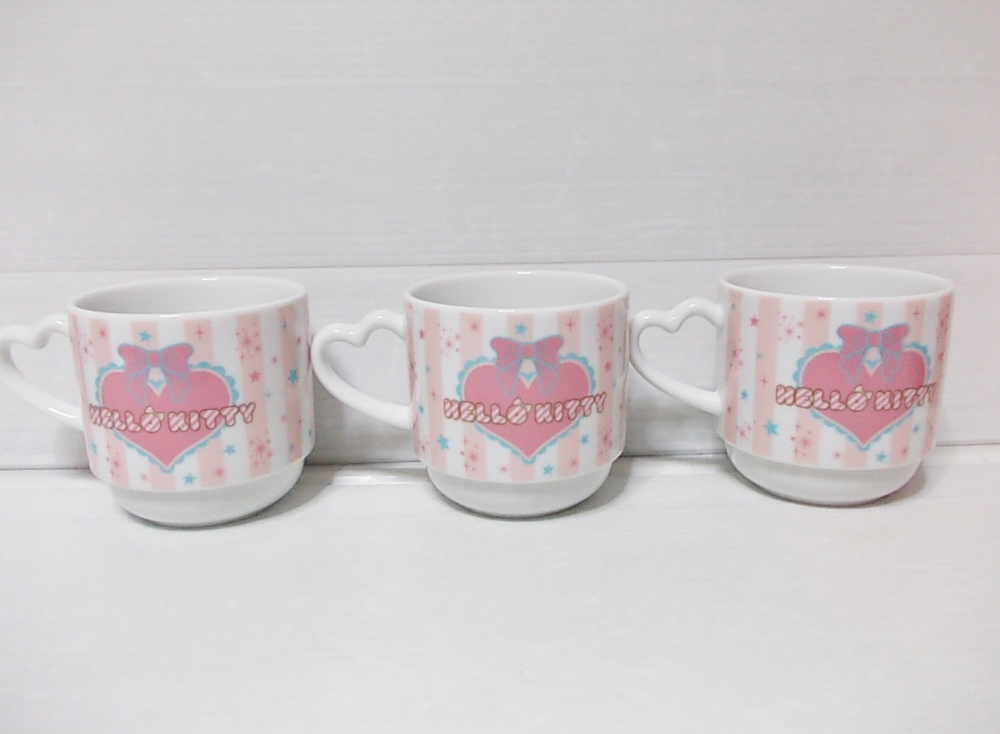サンリオ 2009年製☆ハローキティ×辻希美☆陶器製☆マグカップ 3個 