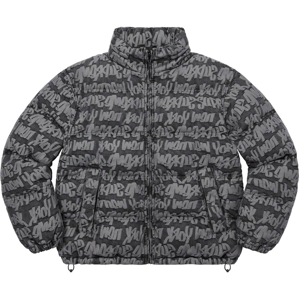 新作登場，定番 XL Supreme Fat Tip Jacquard Denim Puffer Jacket