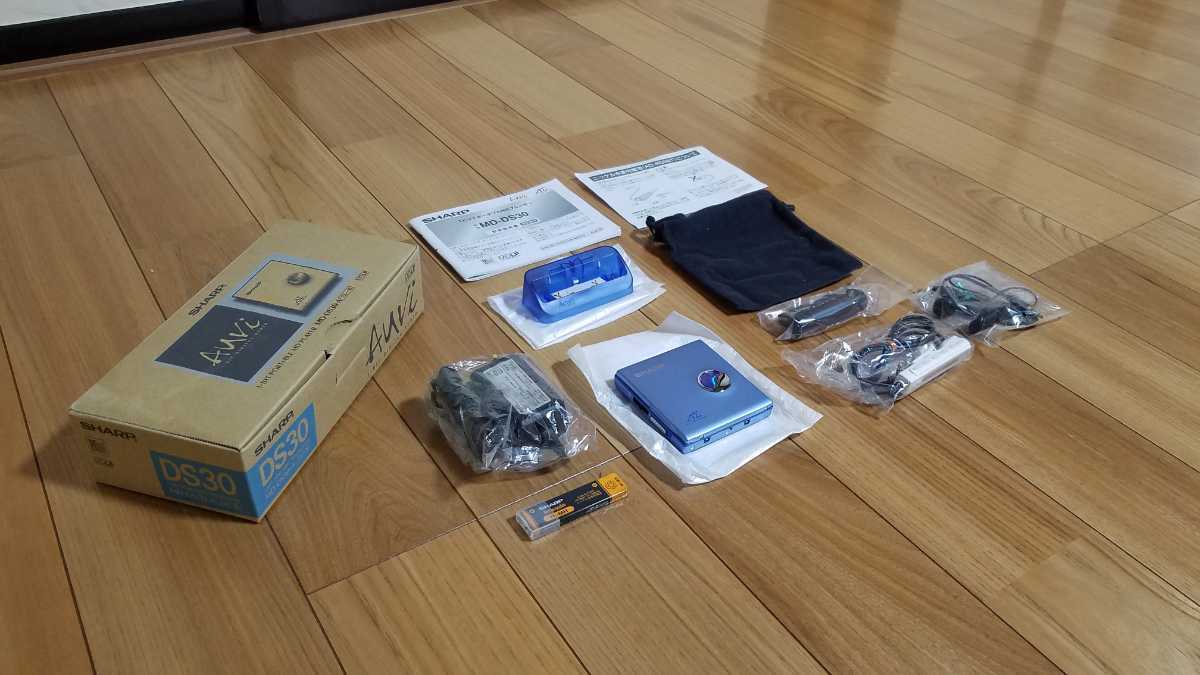 ☆新品☆ 希少 SHARP ポータブルMDプレイヤー MD-DS30-A シャープ