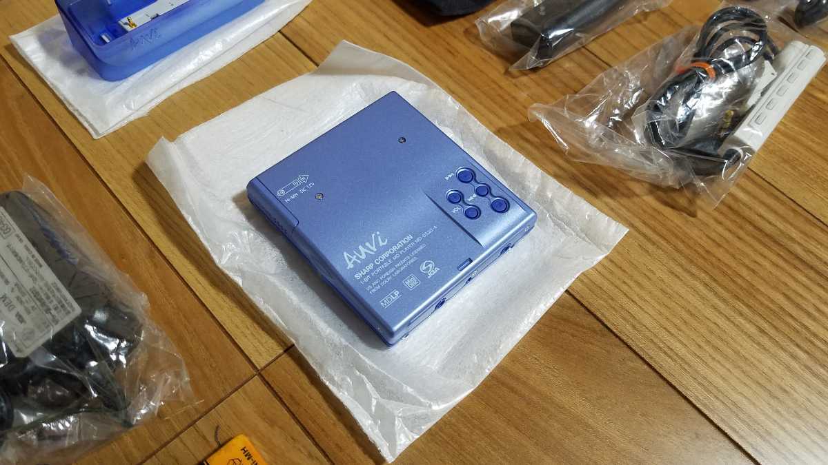 ☆新品☆ 希少 SHARP ポータブルMDプレイヤー MD-DS30-A シャープ