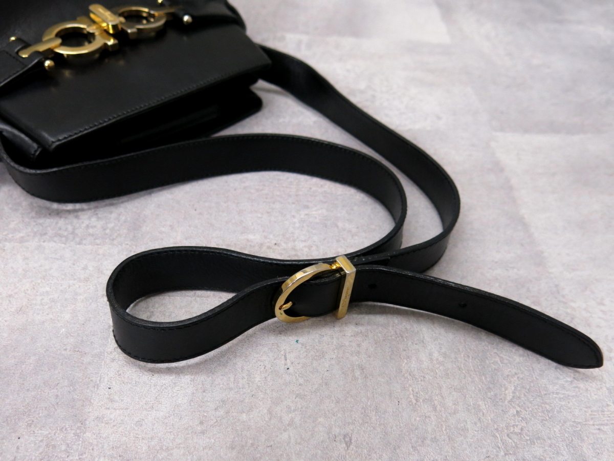 ○超美品○Salvatore Ferragamo フェラガモ○ダブル ガンチーニ 
